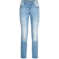 Dżinsy z ćwiekami bonprix niebieski "bleached”. Niebieskie boyfriendy damskie bonprix. Za 149,99 zł.