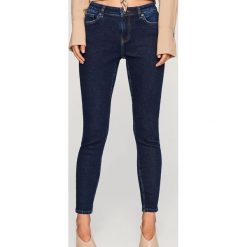 Jeansy slim fit - Granatowy. Niebieskie jeansy damskie Reserved, m. W wyprzedaży za 69,99 zł.
