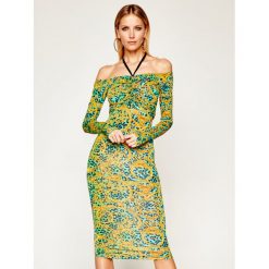 Sukienka koktajlowa Versace Jeans Couture D2HVA403. Sukienki damskie Versace Jeans Couture, bez wzorów, z elastanu, wizytowe, bez kołnierzyka, bez rękawów. Za 1499,00 zł.