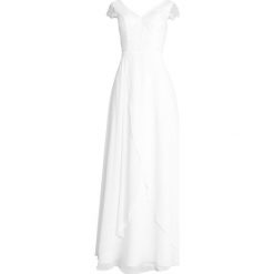 Luxuar Fashion Suknia balowa ivory. Białe sukienki damskie marki Luxuar Fashion, bez wzorów, z poliesteru, wizytowe, bez kołnierzyka, bez rękawów. Za 879,00 zł.