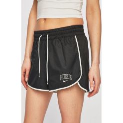 Nike Sportswear - Szorty. Czarne szorty damskie Nike Sportswear, s, bez wzorów, z poliesteru, casualowe. Za 119,90 zł.