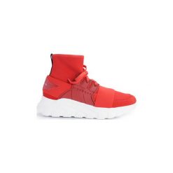 Buty John Richmond 5805A. Czerwone trampki męskie John Richmond, bez wzorów, bez zapięcia. Za 899,00 zł.