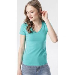 Niebieski T-shirt Aegameda. Niebieskie bluzki damskie Born2be, s, bez wzorów, z dzianiny, bez kołnierzyka, z krótkim rękawem. Za 49,99 zł.