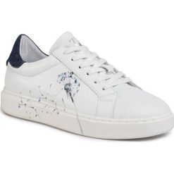 Sneakersy CYCLEUR DE LUXE - Fox Poppy CDLW201549 White/Dark Jeans. Białe półbuty damskie Cycleur De Luxe, na co dzień, bez wzorów, z jeansu, bez obcasa, na płaskiej podeszwie, bez zapięcia. Za 519,00 zł.