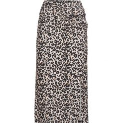 Spódnica z rozcięciem i nadrukiem w cętki leoparda bonprix czarno-beżowy. Spódniczki damskie bonprix. Za 59,99 zł.