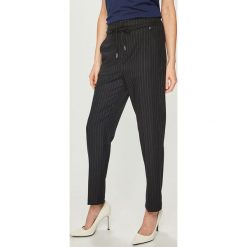 Pepe Jeans - Spodnie Aurelie. Niebieskie spodnie damskie Pepe Jeans, s, z haftami, z elastanu. W wyprzedaży za 159,90 zł.