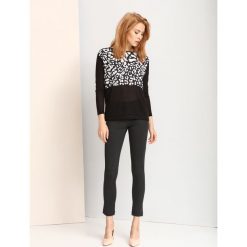 T-SHIRT DŁUGI RĘKAW DAMSKI W PANTERKĘ. Czarne t-shirty damskie Top Secret, bez wzorów, z materiału, eleganckie, bez kołnierzyka. W wyprzedaży za 24,99 zł.
