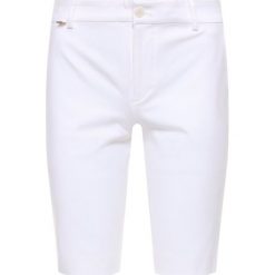 Szorty materiałowe Lauren Ralph Lauren Bsr-Btms 200661653. Białe szorty damskie Lauren Ralph Lauren, bez wzorów, z elastanu. Za 379,00 zł.