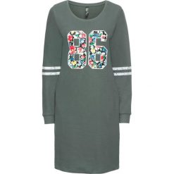 Sukienka dresowa bonprix zielony eukaliptusowy z nadrukiem. Zielone sukienki damskie bonprix, z nadrukiem, z dresówki, bez kołnierzyka, bez rękawów. Za 109,99 zł.