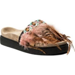 Klapki damskie: Klapki INUIKII – Boho Featers 3075 Rose