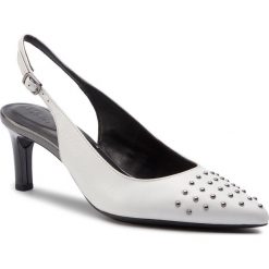 Sandały GEOX - D Bibbiana A D849CA 00085 C1000 White. Białe klapki damskie Geox, z aplikacjami, ze skóry, bez obcasa, na obcasie. W wyprzedaży za 449,00 zł.