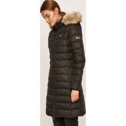 Tommy Jeans - Kurtka puchowa. Zielone kurtki damskie Tommy Jeans, s, bez wzorów, z elastanu. W wyprzedaży za 899,90 zł.