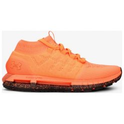 Under Armour Hovr Phantom Highlighter buty męskie, czerwony, rozmiar 11. Czerwone buty sportowe męskie Under Armour, z gumy, bez zapięcia, na fitness i siłownię. W wyprzedaży za 399,99 zł.