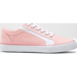 Sneakersy bonprix jasnoróżowy. Różowe sneakersy damskie bonprix. Za 54,99 zł.