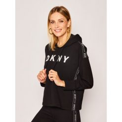 Bluza DKNY Sport DP9T7348. Czarne bluzy sportowe damskie DKNY Sport, m, bez wzorów, z elastanu, bez rękawów, bez kaptura. W wyprzedaży za 219,00 zł.