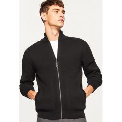 Sweter zapinany na zamek - Czarny. Czarne swetry rozpinane męskie marki Reserved, l. Za 139,99 zł.