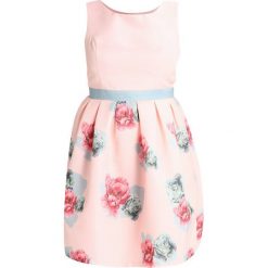 Sukienki hiszpanki: Chi Chi London Curvy RECHELLE Sukienka koktajlowa pink