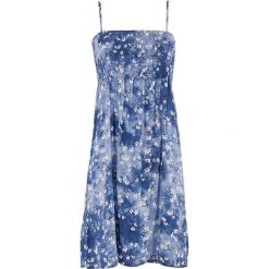 Sukienka w kolorze niebieskim. Niebieskie sukienki damskie Coline, s, bez wzorów, z dekoltem karo, bez rękawów, midi, rozkloszowane. W wyprzedaży za 35,95 zł.