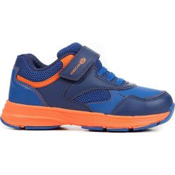 Sneakersy "Hoshiko" w kolorze granatowym. Niebieskie trampki chłopięce marki geox kids, z gumy. W wyprzedaży za 117,95 zł.