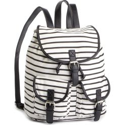 Plecak NYLON RED - RC11555 White/Black. Białe plecaki damskie Nylon Red, bez wzorów, ze skóry ekologicznej. Za 89,99 zł.
