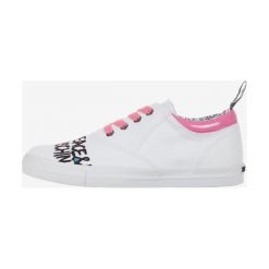 Love Moschino Tenisówki Biały. Białe trampki i tenisówki damskie Love Moschino, bez wzorów, z materiału, bez zapięcia. Za 791,95 zł.