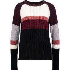 Swetry klasyczne damskie: mbyM CAMEO Sweter multi