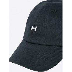 Under Armour - Czapka. Czarne czapki damskie marki Under Armour, z bawełny. Za 79,90 zł.