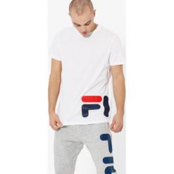 Fila Koszulka Ss Eamon Tee Ss , biały, rozmiar L. Białe koszulki męskie Fila, m, bez wzorów, z tkaniny, bez kołnierzyka, bez rękawów. W wyprzedaży za 99,99 zł.