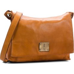 Torebka FLY LONDON - Dip Dyein NAMI626FLY Camel. Pomarańczowe torebki klasyczne damskie marki Fly London, ze skóry. W wyprzedaży za 449,00 zł.