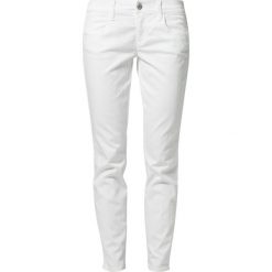 Rurki damskie: Benetton Jeans Skinny Fit white