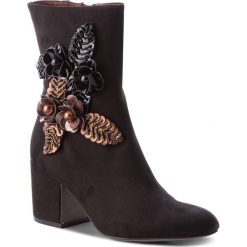 Botki TAMARIS - 1-25963-39 Black 001. Czarne botki damskie skórzane Tamaris. W wyprzedaży za 199,00 zł.