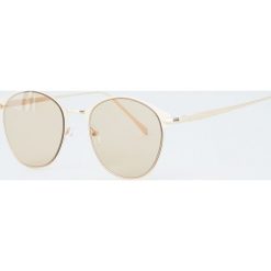 Okulary przeciwsłoneczne z okrągłymi oprawkami. Żółte okulary przeciwsłoneczne damskie marki Pull&Bear, okrągłe. Za 49,90 zł.