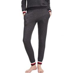 Tommy Hilfiger Spodnie dresowe dresowe UW0UW01926-091 Dark Grey Htr (Rozmiar L). Szare jeansy damskie TOMMY HILFIGER, l, z jeansu. W wyprzedaży za 274,00 zł.