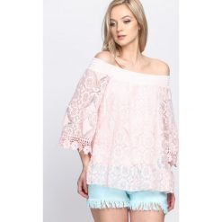 Jasnoróżowa Bluzka Asking Price. Czerwone bralety damskie marki Born2be, m. Za 49,99 zł.