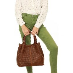 Skórzana torebka shopper brązowa meredith. Pomarańczowe kuferki damskie MAZZINI, w paski, ze skóry, eleganckie, na ramię, bez dodatków. W wyprzedaży za 269,00 zł.