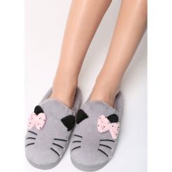 Szare Klapki Lonely Nights. Brązowe klapki damskie marki Born2be, z materiału, na obcasie. Za 49,99 zł.
