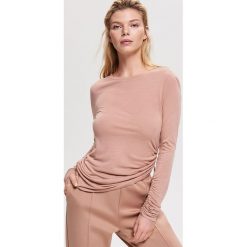 Bluzka ze ściągaczami - Beżowy. Brązowe bluzki damskie Reserved, xs, bez wzorów, bez kołnierzyka, bez rękawów. W wyprzedaży za 34,99 zł.
