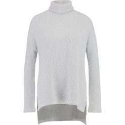 Swetry klasyczne damskie: Native Youth CHANDRA Sweter grey