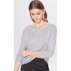 Sweter z cekinami - Jasny szary. Szare swetry damskie Mohito, s, bez wzorów, bez rękawów, bez kaptura. W wyprzedaży za 59,99 zł.