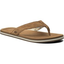 Japonki UGG - M Beach Flip 1020084 M/Che. Pomarańczowe klapki męskie Ugg, bez wzorów, ze skóry. W wyprzedaży za 239,00 zł.