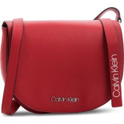 Listonoszki damskie: Torebka CALVIN KLEIN - Neat Medium Saddle K60K604408 626
