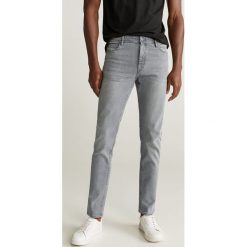 Mango Man - Jeansy Jude6. Szare jeansy męskie Mango Man, bez wzorów. Za 139,90 zł.