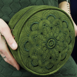 Torebka MANDALA zielona. Zielone torebki klasyczne damskie Pakamera, bez wzorów, z tkaniny, na ramię, bez dodatków. Za 199,00 zł.
