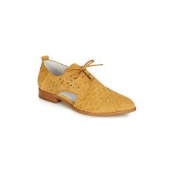Derby Regard RACTABI V8 TRES ANTE KAKI. Żółte półbuty damskie marki Regard, bez wzorów, bez obcasa, bez zapięcia. Za 699,00 zł.