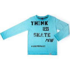 Koszulka w kolorze błękitnym. Niebieskie t-shirty chłopięce z długim rękawem Street Monkey, z nadrukiem, z bawełny. W wyprzedaży za 39,95 zł.