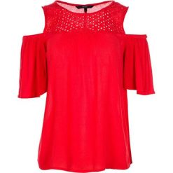 Vero Moda Mia Cold Shoulder Top Poppy Red Blouse (rozmiar L). Czerwone topy damskie Vero Moda, l, bez wzorów, z materiału, bez kołnierzyka. W wyprzedaży za 56,00 zł.