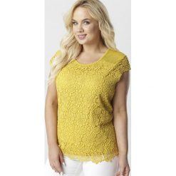 Żółta Bluzka Rhaelia. Żółte bluzki damskie Born2be, xl, bez wzorów, bez kołnierzyka, bez rękawów. W wyprzedaży za 44,99 zł.