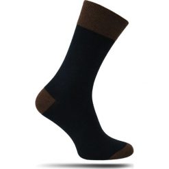 Modne Skarpetki Męski Chattier - Czarne Tło, Brązowe Elementy SKCH0030classic. Pomarańczowe skarpetki męskie Chattier, bez wzorów, z bawełny. Za 12,90 zł.