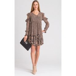 SUKIENKA TWINSET. Czarne sukienki damskie Twinset, na co dzień, bez wzorów, z włoskim kołnierzykiem, z długim rękawem, długie, mini, proste. Za 867,30 zł.