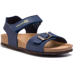 Sandały GEOX - J Ghita B. A J928LA 000BC C4002 S Navy. Niebieskie sandały chłopięce Geox, z materiału. W wyprzedaży za 139,00 zł.